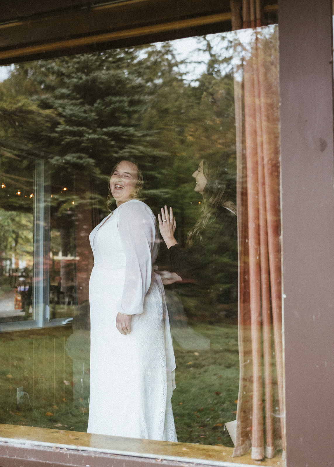 bride preps for her stunning upstate New York elopement day