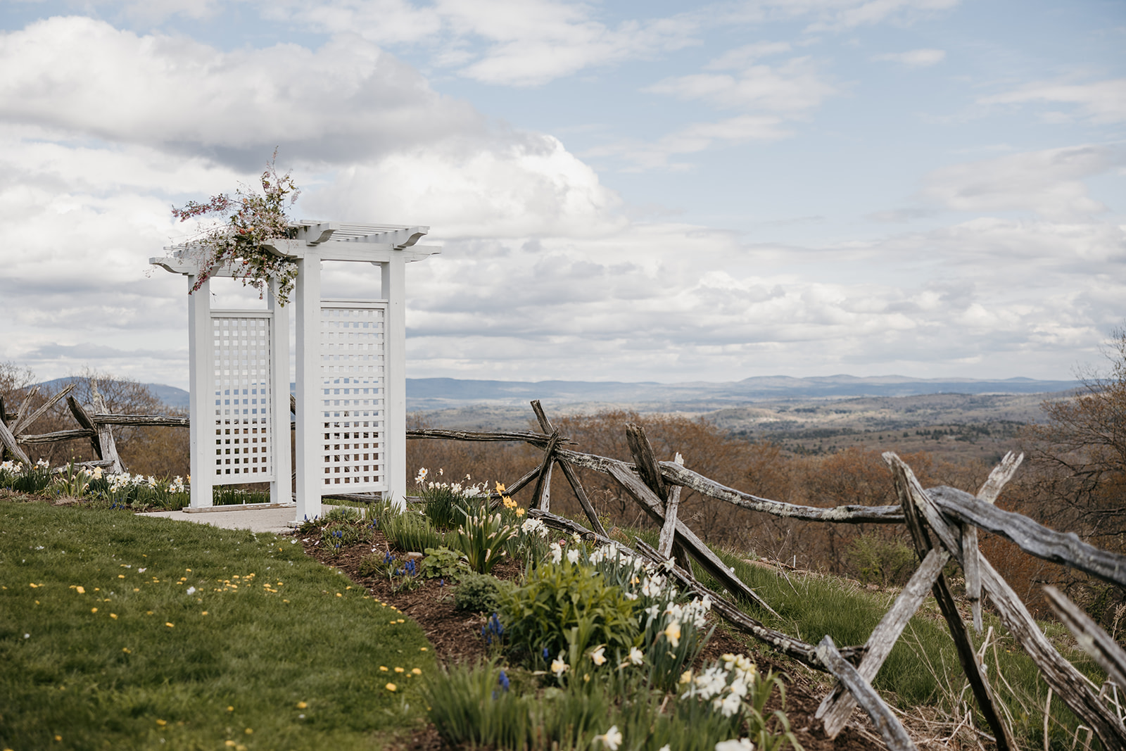 7 stunning outdoor New Hampshire wedding venues