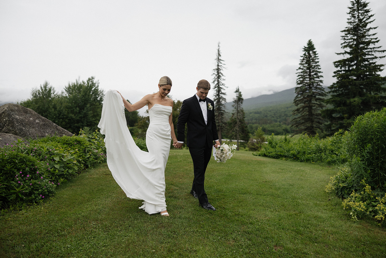 stunning bride and groom photos from a dreamy New Hampshire wedding day