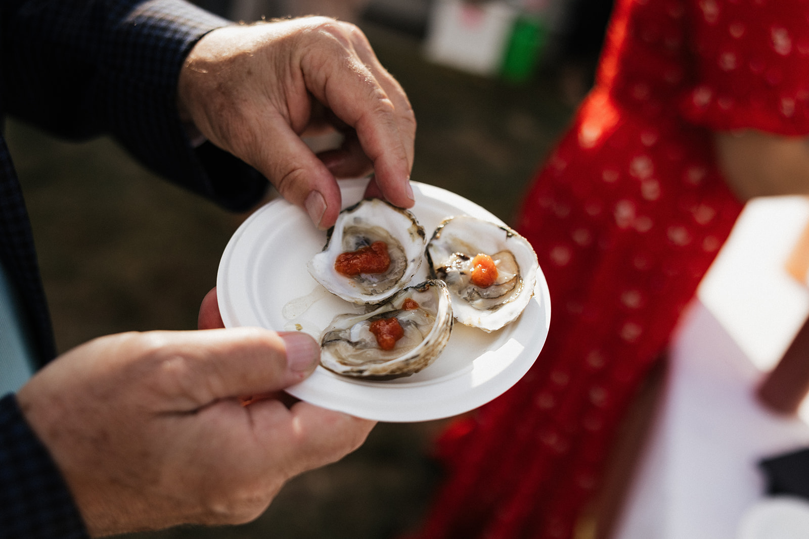 stunning documentary style wedding photography from Erica Warren 