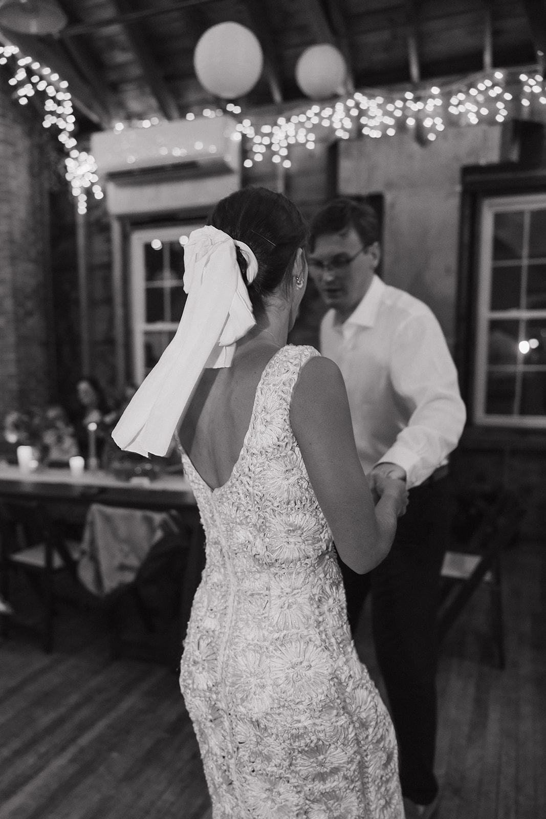 stunning documentary style wedding photography from Erica Warren 