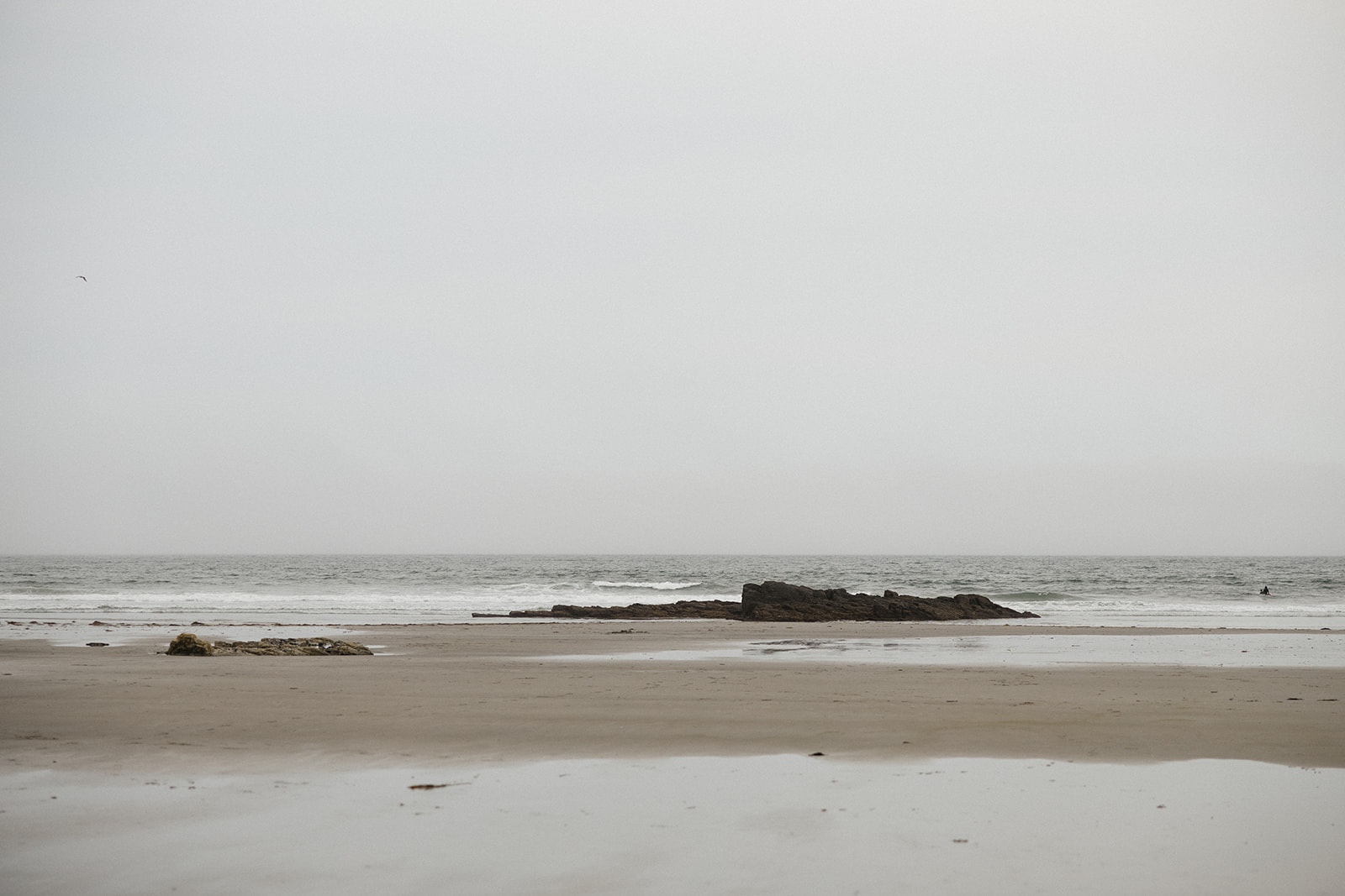 beautiful Maine beach engagement photos