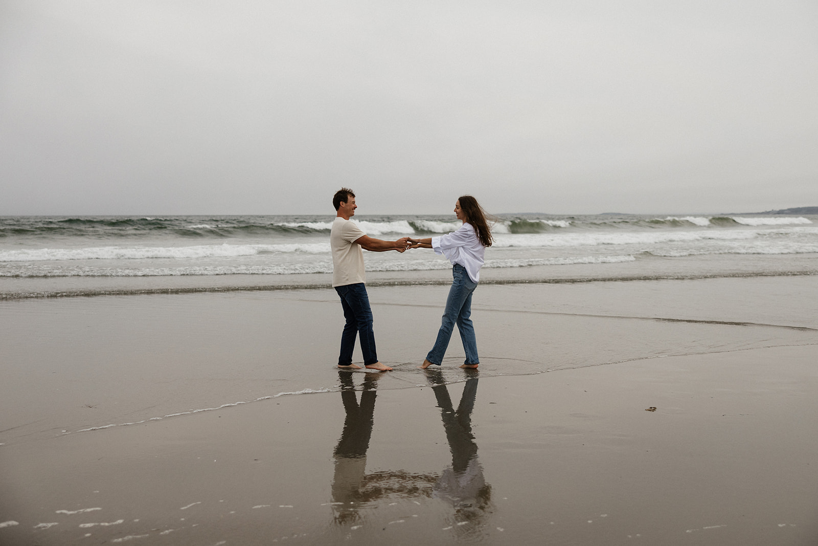 beautiful Maine beach engagement photos