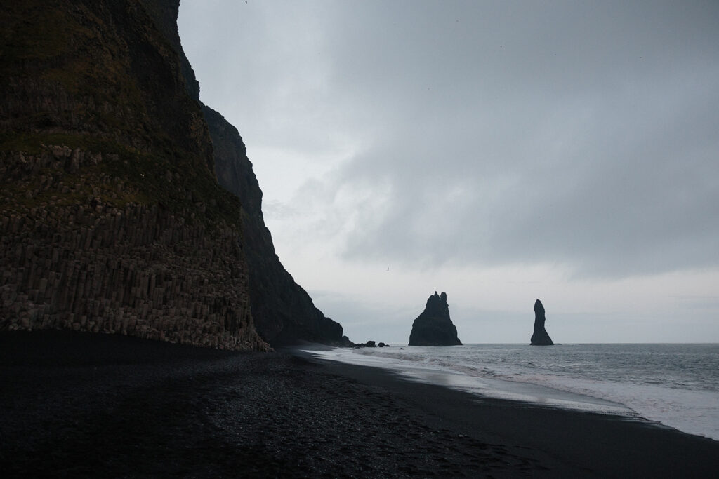 stunning Icelandic nature shots from a beautiful elopement