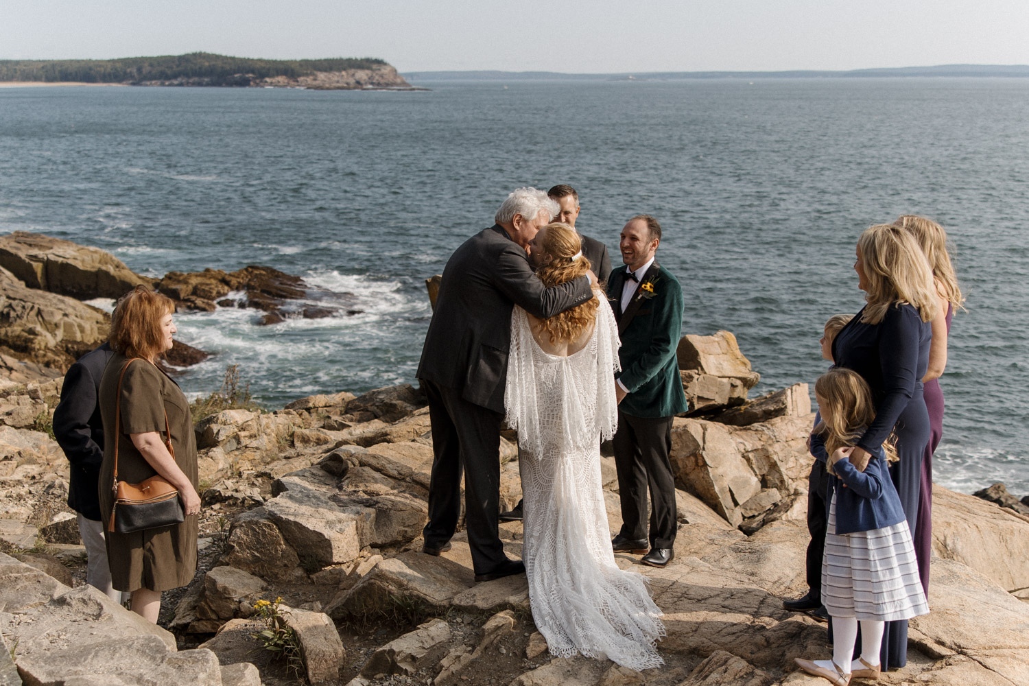 Intimate ceremony at otter cliffs in Acadia, find my best advice on how to elope in maine here!