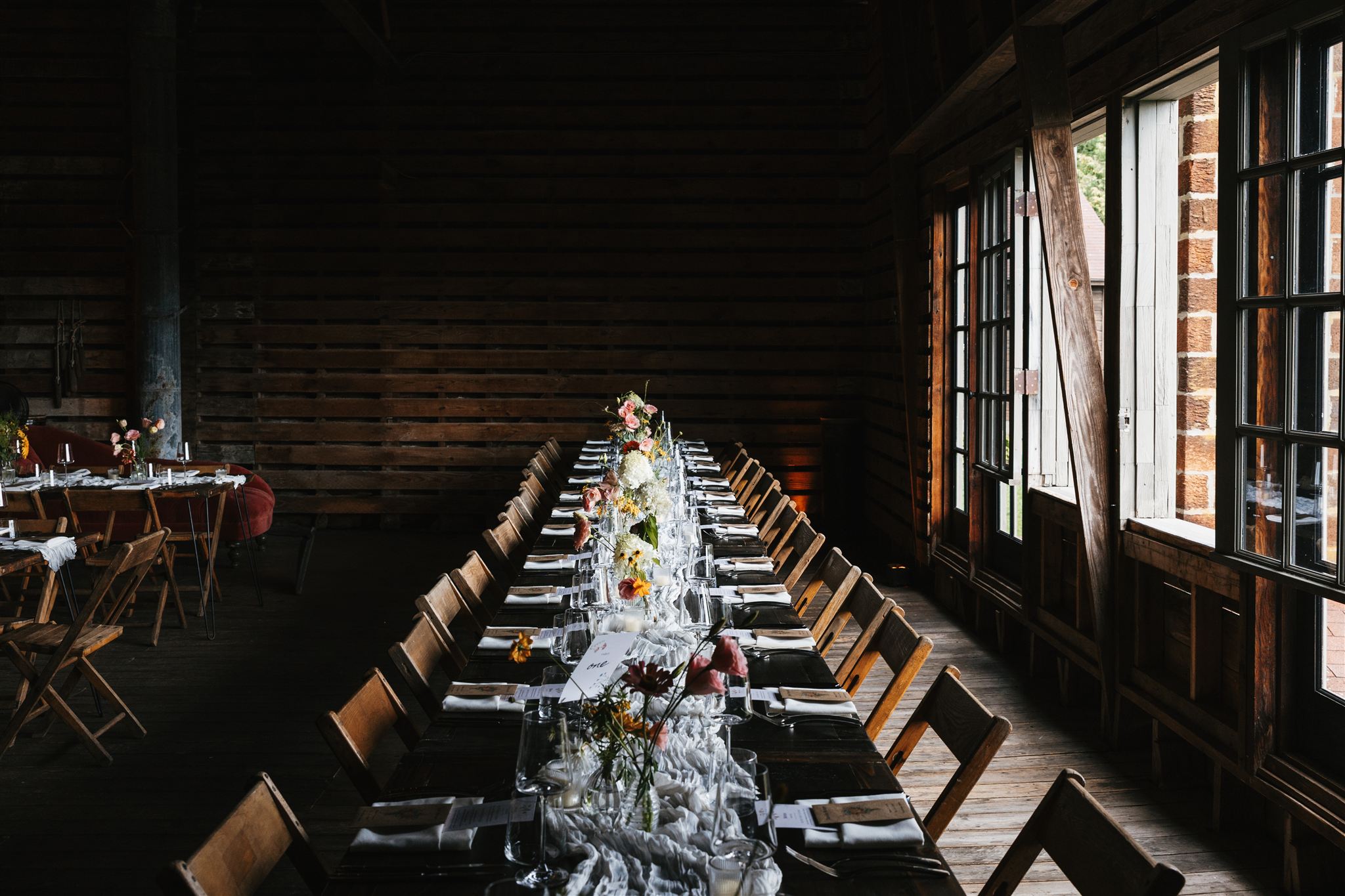 beautiful Taconic Ridge wedding reception sits ready for the guests