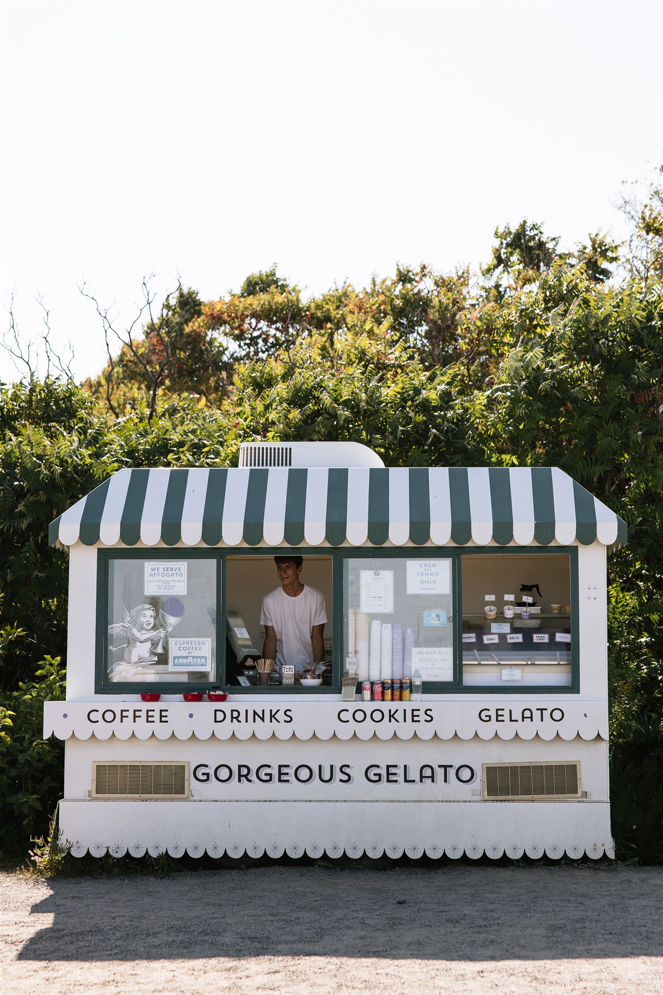 documentary photos from a stunning Portland Maine wedding day