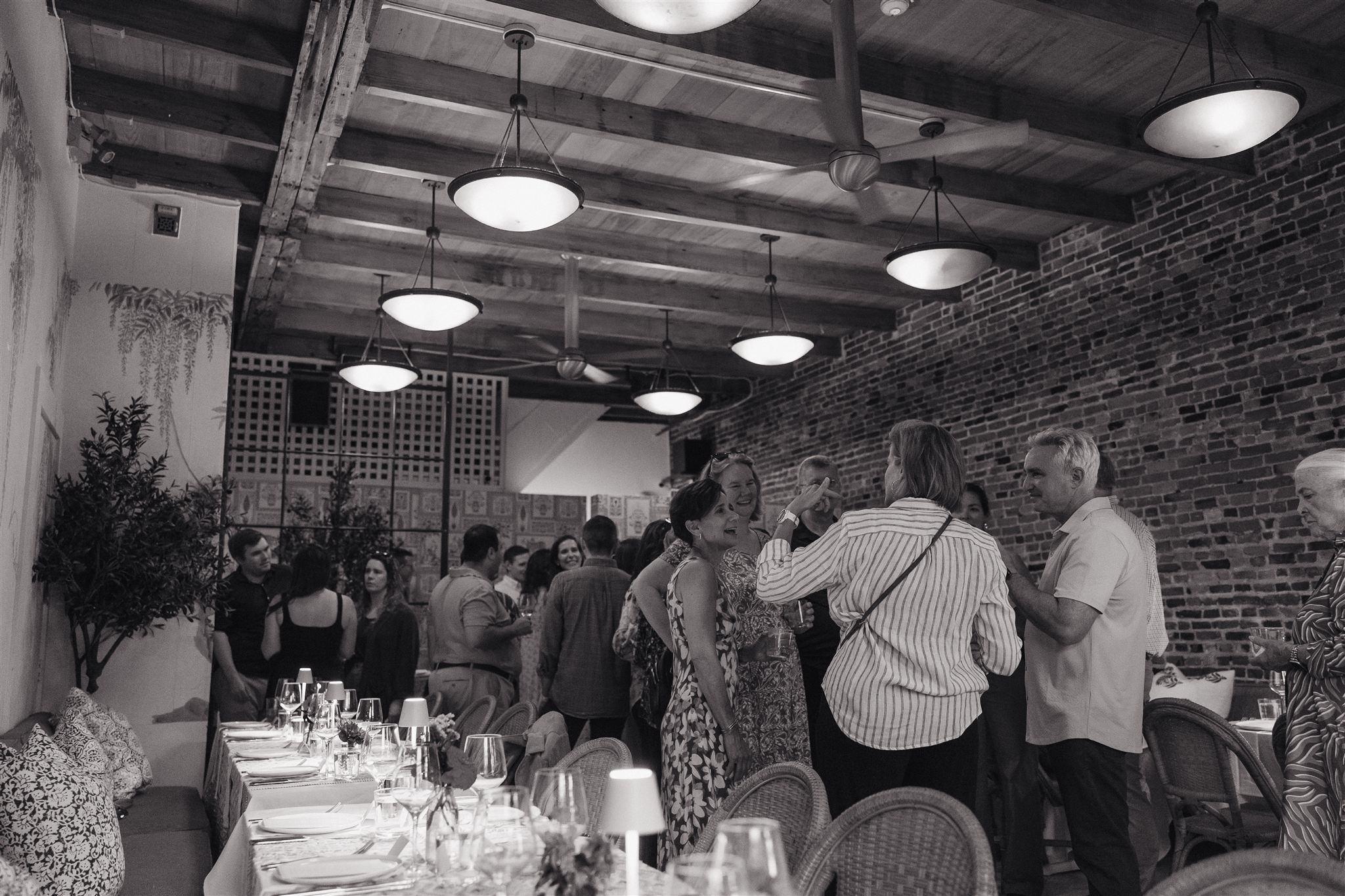 documentary style wedding photos captured by erica warren photography during the wedding reception