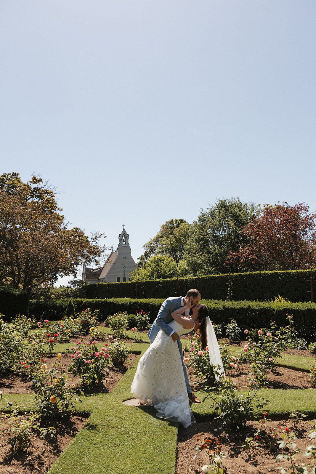 documentary style photos from a stunning fuller gardens elopement