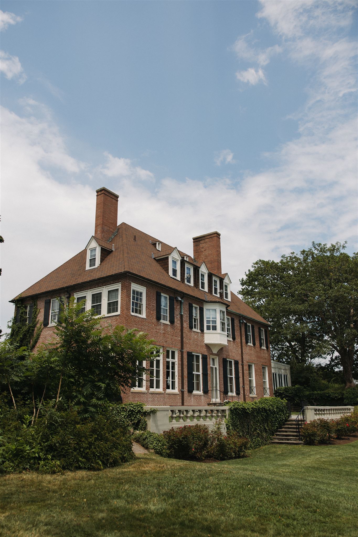Massachusetts wedding venue sits ready for the stunning wedding day