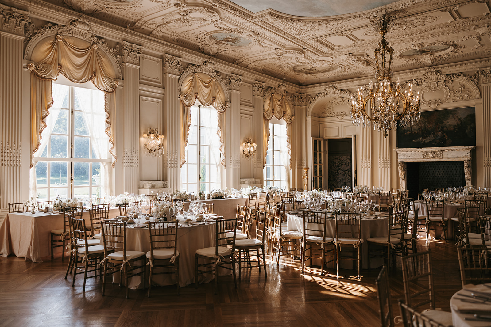 example of classy style for an intimate wedding reception