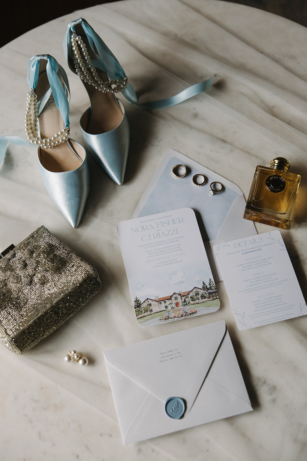 beautiful Massachusetts wedding day details 